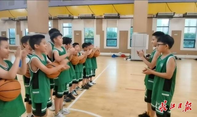 如何借助篮球榜样的力量提升团队协作能力_0