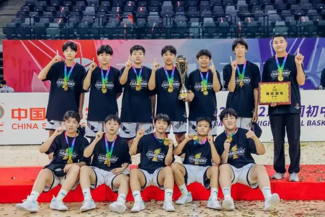 如何通过篮球表演赛制定有效的训练计划_0
